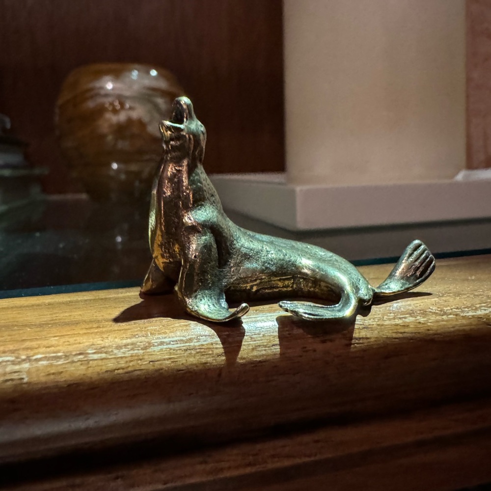 Solid Brass Sea Lion Vintage-style Sculpture Desk Decor - Picture 5 of 9